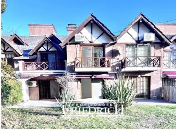 Casa · 140m² · 4 Ambientes · 3 Cocheras · Venta Dormi San Diego