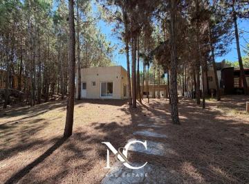 Casa · 140m² · 4 Ambientes · 1 Cochera · Casa en Venta en Costa Esmeralda, Barrio Senderos IV