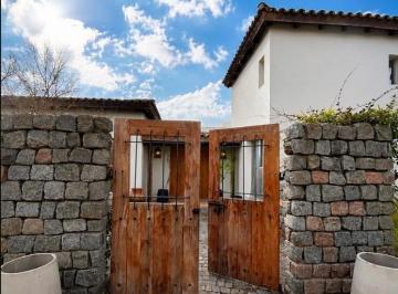 Casa · 150m² · 3 Ambientes · 2 Cocheras · Casa en Santa Maria de Tigre