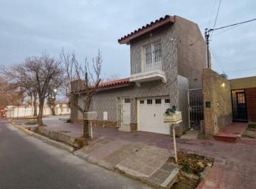 Casa de 6 ambientes, Ciudad de Mendoza · Espléndida Casa, Fernando Fader N° 4/ Sexta Sección