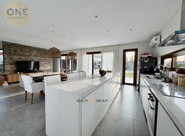 Casa · 205m² · 5 Ambientes · 2 Cocheras · Casa en Venta Barrio Cerrado San Benjamin City Bell