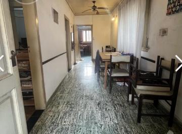 PH · 57m² · 3 Ambientes · 1 Cochera · PH - Bernal