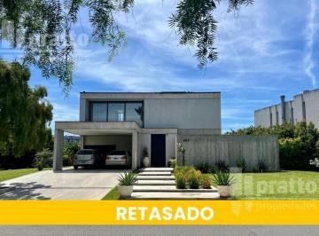Casa · 200m² · 6 Ambientes · 2 Cocheras · Casa en Venta de 3 Dorm. en El Cantón Norte a La Laguna