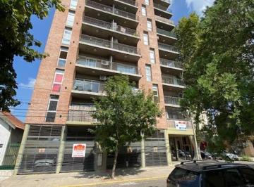 Departamento · 48m² · 2 Ambientes · Venta Depto Semipiso Al Fte Dos Amb San Martin Apto Credito.