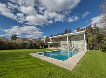 Casa · 422m² · 8 Ambientes · 2 Cocheras · Casa Barrio El Talar de Pacheco
