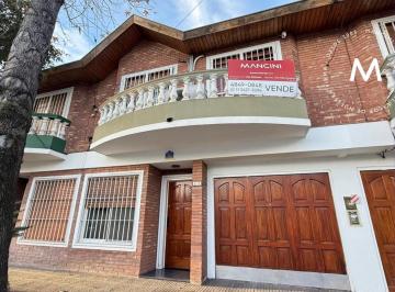 Casa · 72m² · 4 Ambientes · 1 Cochera · Apto Crédito - Duplex en Venta de 4 Ambientes con Patio y Cochera - Villa Ballester