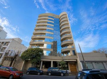 Departamento de 4 ambientes, La Plata · Piso en Venta en 10 Entre 43 y 44