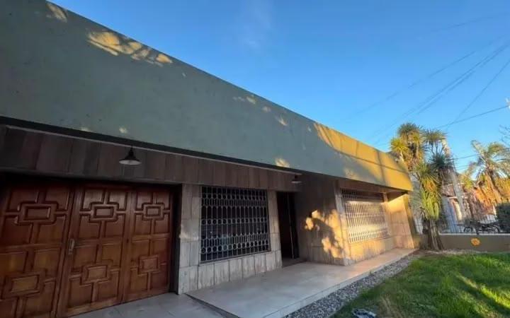 Casa · 282m² · 4 Dormitorios
