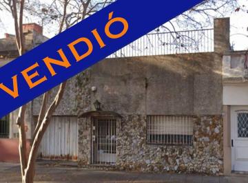 Casa de 3 ambientes, Villa Pueyrredón · Casa a Reciclar - Lote 8,66 X 30 m Aprox - Excelente Zona