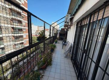 Departamento de 5 ambientes, Recoleta · Retasado | Excelente Piso con Parrilla en Venta en Recoleta