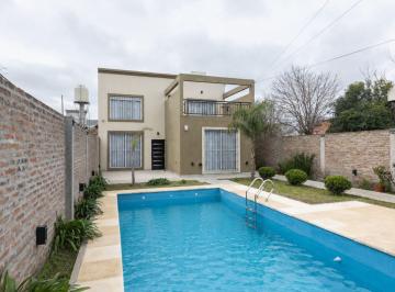 Casa · 170m² · 6 Ambientes · Venta Casa 6 Amb Merlo C/ Pileta y Parque