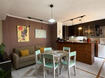 PH · 72m² · 3 Ambientes · Venta PH 3amb Caseros Centro
