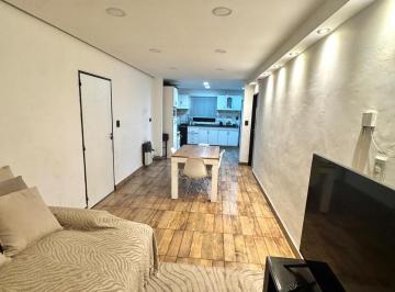 Casa · 210m² · 6 Ambientes · 3 Cocheras · Casa Amplia en Maipu