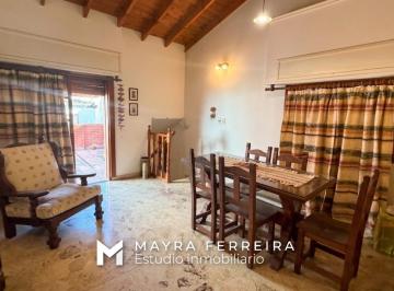 Casa · 280m² · 12 Ambientes · 1 Cochera · Casa en Lanús Oeste