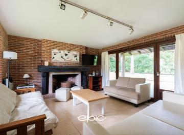Casa · 197m² · 4 Ambientes · 1 Cochera · Casa en Venta en Pinamar Norte