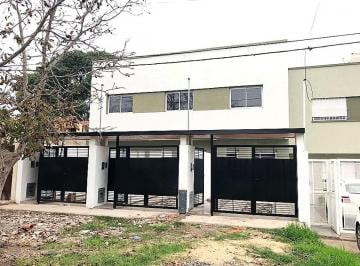 Casa de 3 ambientes, La Plata · Duplex en Alquiler en 136 Entre 42 y 43