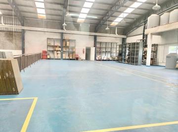 Bodega-Galpón · 1700m² · Venta Galpon en Caseros 1700 m Cub. - 11 m Altura