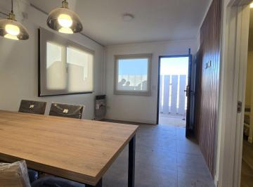 Casa · 52m² · 4 Ambientes · 1 Cochera · Venta - Casas 2 Dorm. - Añelo
