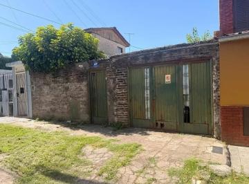 Casa · 125m² · 4 Ambientes · 1 Cochera · Casa 4 Amb, Lote Propio, Caseros