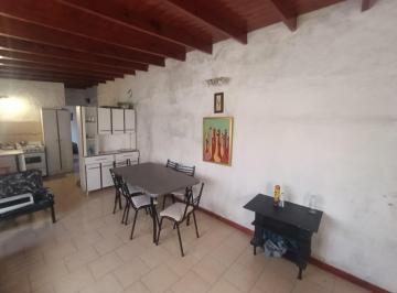 PH · 70m² · 2 Ambientes · 1 Cochera · PH en Faro Norte