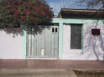 Departamento de 1 ambiente, Dorrego · Dpto Pequeño Para 2 Personas, Sin Cochera Salida Directa a La Calle