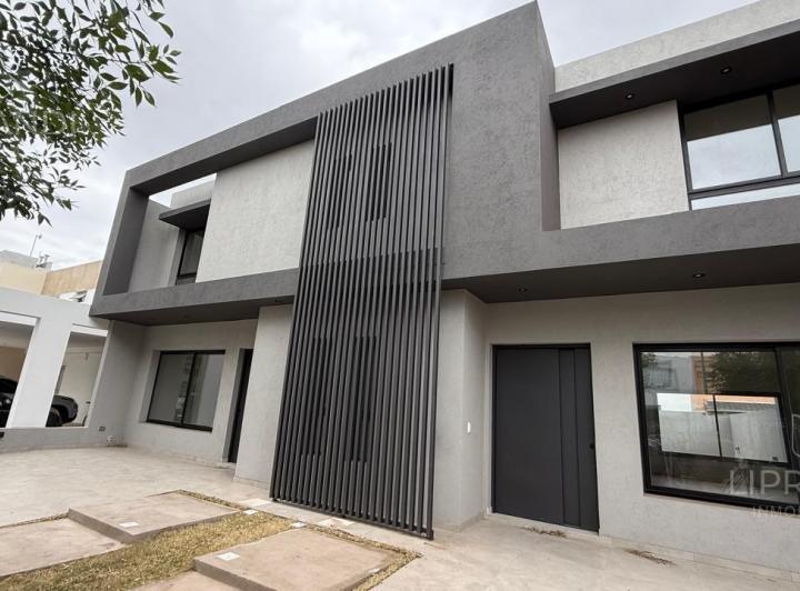 Casa · 180m² · 4 Ambientes