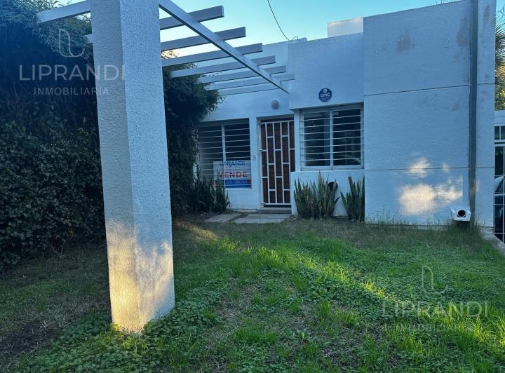 Casa · 65m² · 3 Ambientes · 1 Cochera