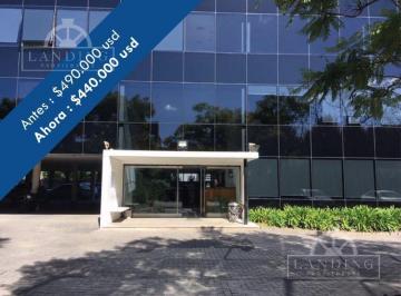 Oficina comercial · 196m² · 8 Ambientes · 5 Cocheras · Oficina - San Isidro