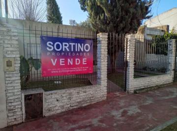 Casa de 3 ambientes, Lomas de Zamora · Casa a Refaccionar en Gran Lote
