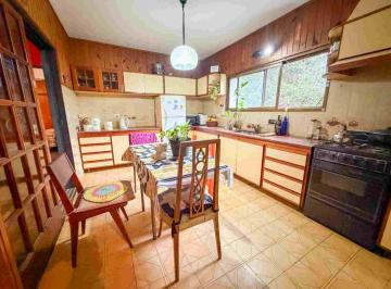 Casa · 97m² · 5 Ambientes · Casa 5 Ambientes Apta 2 Familas Adrogue