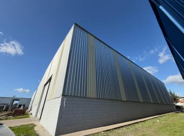 Bodega-Galpón · 1500m² · Alquiler de Nave Industrial en Ebapi con 11 m a La Viga E Hidrantes