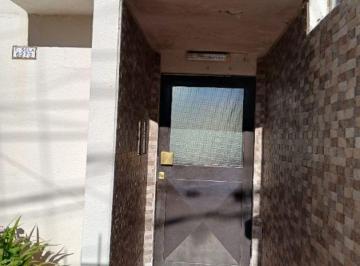 Departamento de 2 ambientes, Avellaneda · Alquiler Dto Hermoso 2 Amb Amplios 1 Esc, Cocina Separada X Desayunador, Living, Dorm, Bño. Impecable
