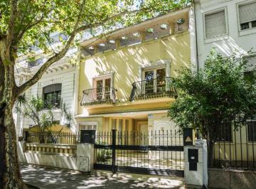 Casa · 307m² · 6 Ambientes · 1 Cochera · Alquiler Casa Sobre Bv Oroño 307 m²