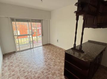 Departamento de 2 ambientes, Avellaneda · Departamento 2 Ambientes Al Frente en Sarandí – Brandsen 3672 – U$s 42.000