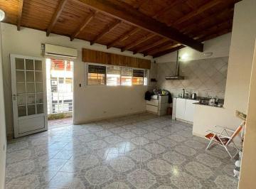 Casa de 4 ambientes, La Matanza · Paso 4000, Lomas del Mirador, 4 Ambientes Patio Balcon $1.200.000 por Mes