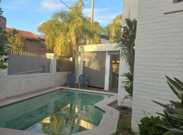 Casa · 250m² · 7 Ambientes · 2 Cocheras · ¡Casa con Piscina en Urca!