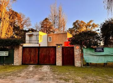 Casa · 140m² · 5 Ambientes · 1 Cochera · Casa en Venta 5 Amb. - General Rodriguez