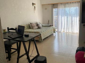 Departamento de 1 ambiente Alquiler $ 650.000 · Maral 33 Vista Al Mar. 1 Ambiente Amplio. Alquiler 24 Meses.