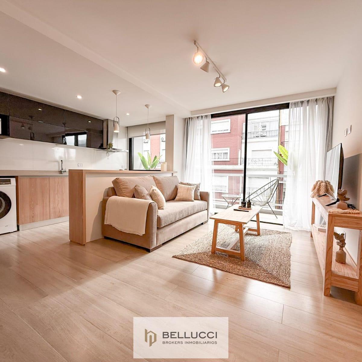 Departamento de 2 ambientes en venta, 64m² en calle Moreno, reciclado