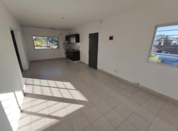 PH de 3 ambientes, Morón · PH de 85 m², 3 Ambientes con Patio en Alquiler en Morón Centro