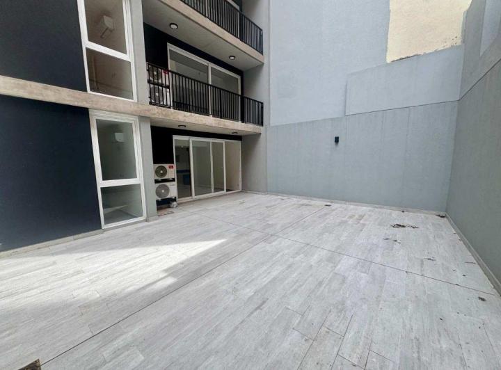 Venta 2 Ambientes a Estrenar con Patio Almagro