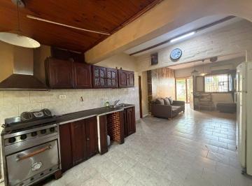 Casa · 105m² · 3 Ambientes · Venta PH Al Fondo con Jardin y Pileta Temperley