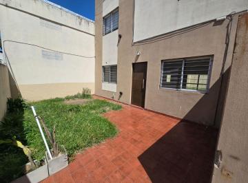 PH de 3 ambientes, Morón · PH de 75 m², 3 Ambientes C/patio y Jardin en Alquiler en Morón Centro