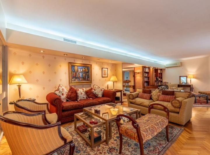 Departamento · 252m² · 6 Ambientes · 1 Cochera