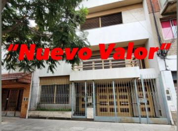 Terreno , Parque Chacabuco · "Nuevo Valor" Venta en Block Casa Multifamiliar Sin Subdividir Lote 8,80x27,80