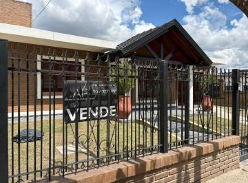 Casa · 155m² · 3 Dormitorios · 3 Cocheras · Venta Casa + Departamento | pileta | las Rosas Carlos Paz