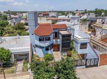 Casa · 120m² · 5 Ambientes · 2 Cocheras · Venta Casa 5 Ambientes Laferrere