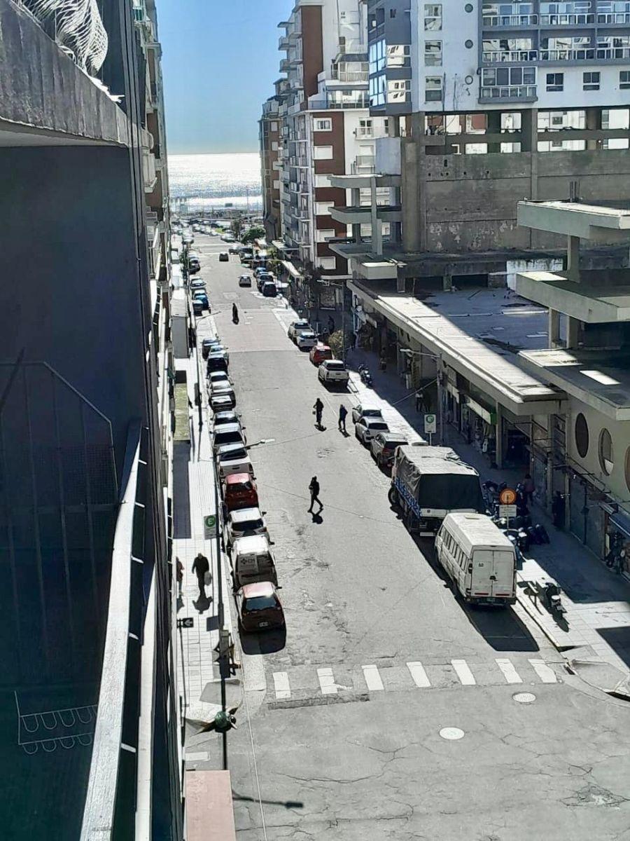 2 ambientes con dependencia Y cochera – centro