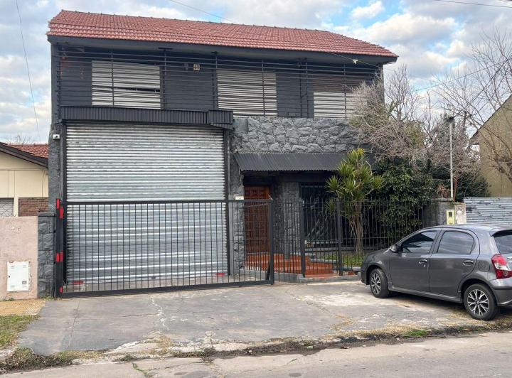 Bodega-Galpón · 480m² · 4 Cocheras
