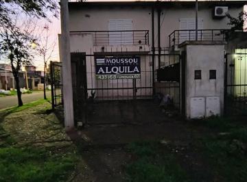 Casa · 95m² · 4 Ambientes · 1 Cochera · Dueplex en Alquiler en Calle Eva Peron Al 100